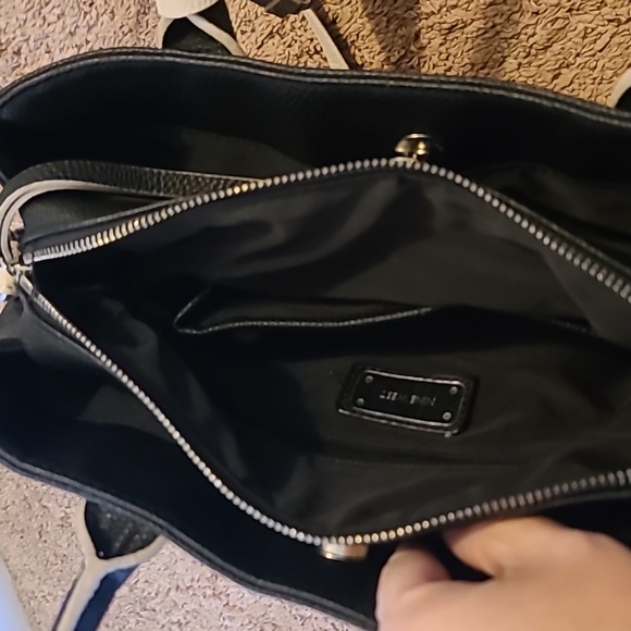 Nine west purse - Picture 3 of 3